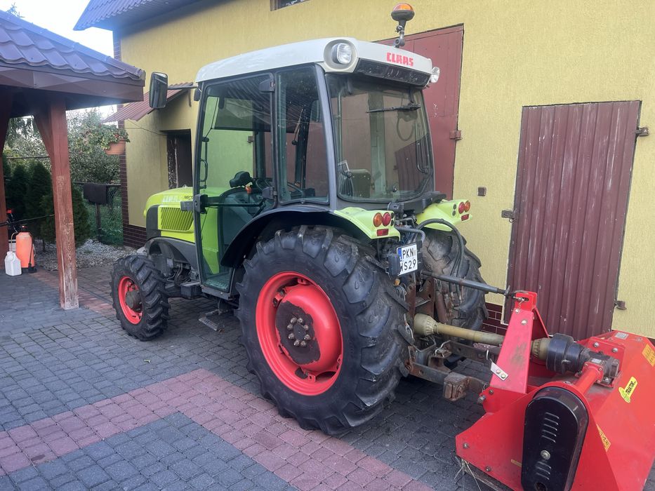 Ciagnik sadowniczy CLAAS Nectis 247 VL
