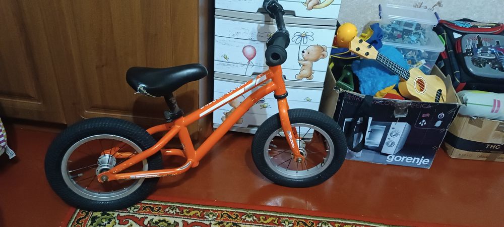 Велобіг. Дитячий велобіг.