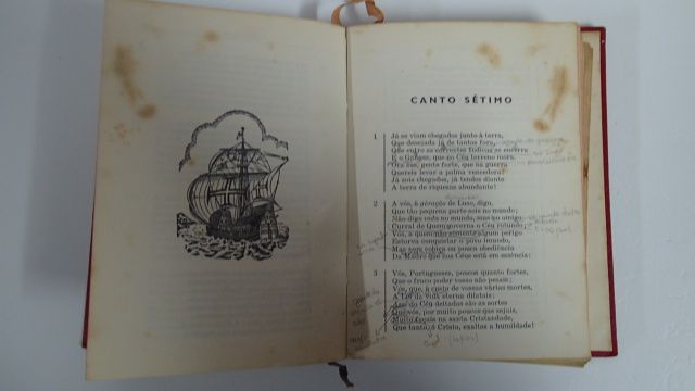 Os Lusiadas , edição antiga da Porto Editora
