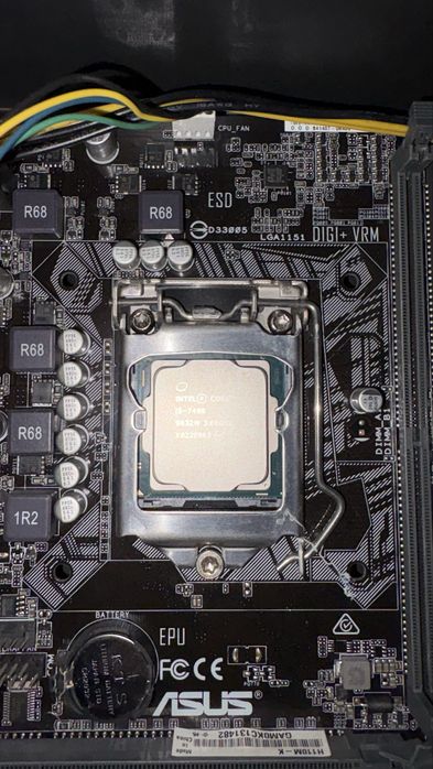 Intel Core 15-7400 e Asustek computer INC H110M-K