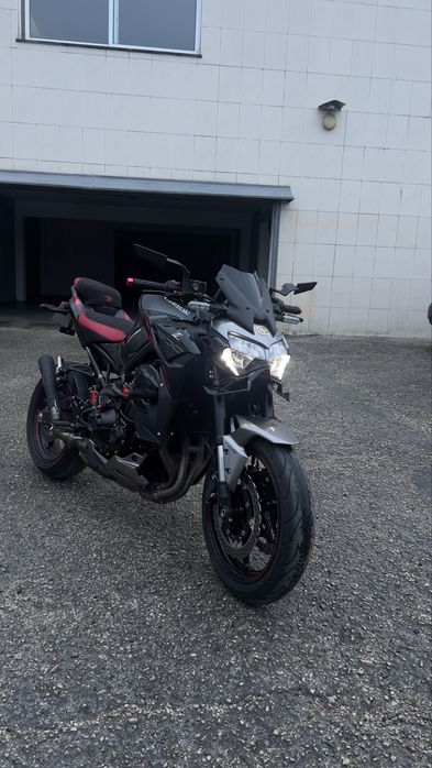 Kawasaki Z900 ano 2023