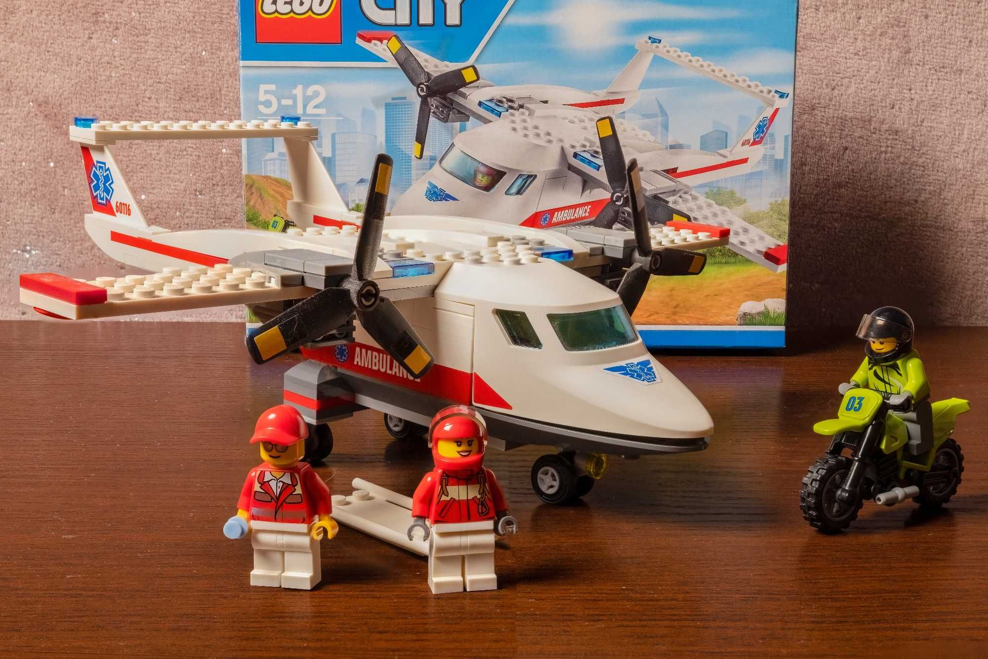 LEGO 60116 - LEGO CITY - Ambulance Plane