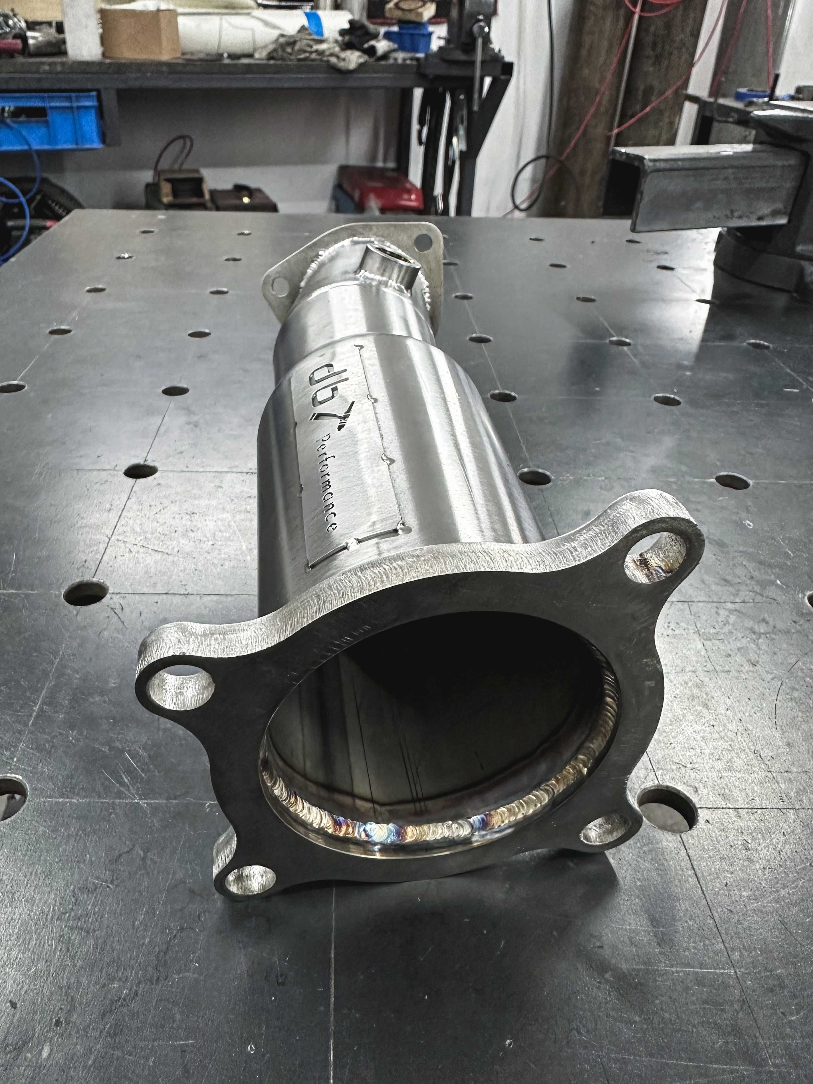Downpipe Audi A4 B9 / A5 F5 2,0 TFSI