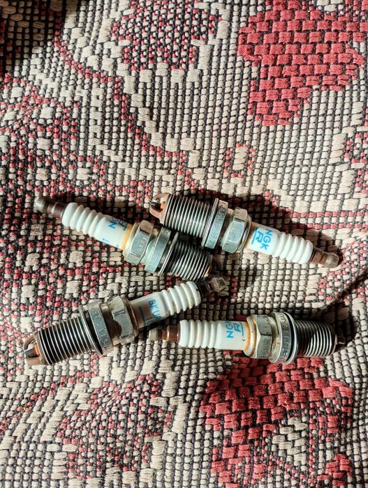 Свічки запалення NGK V-Line 24/3045 (BKUR6ET-10)