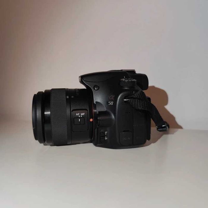 (Reservado) Sony Alpha SLT-A58 DSLR + 18-55mm Lens Kit + Bag + Extras