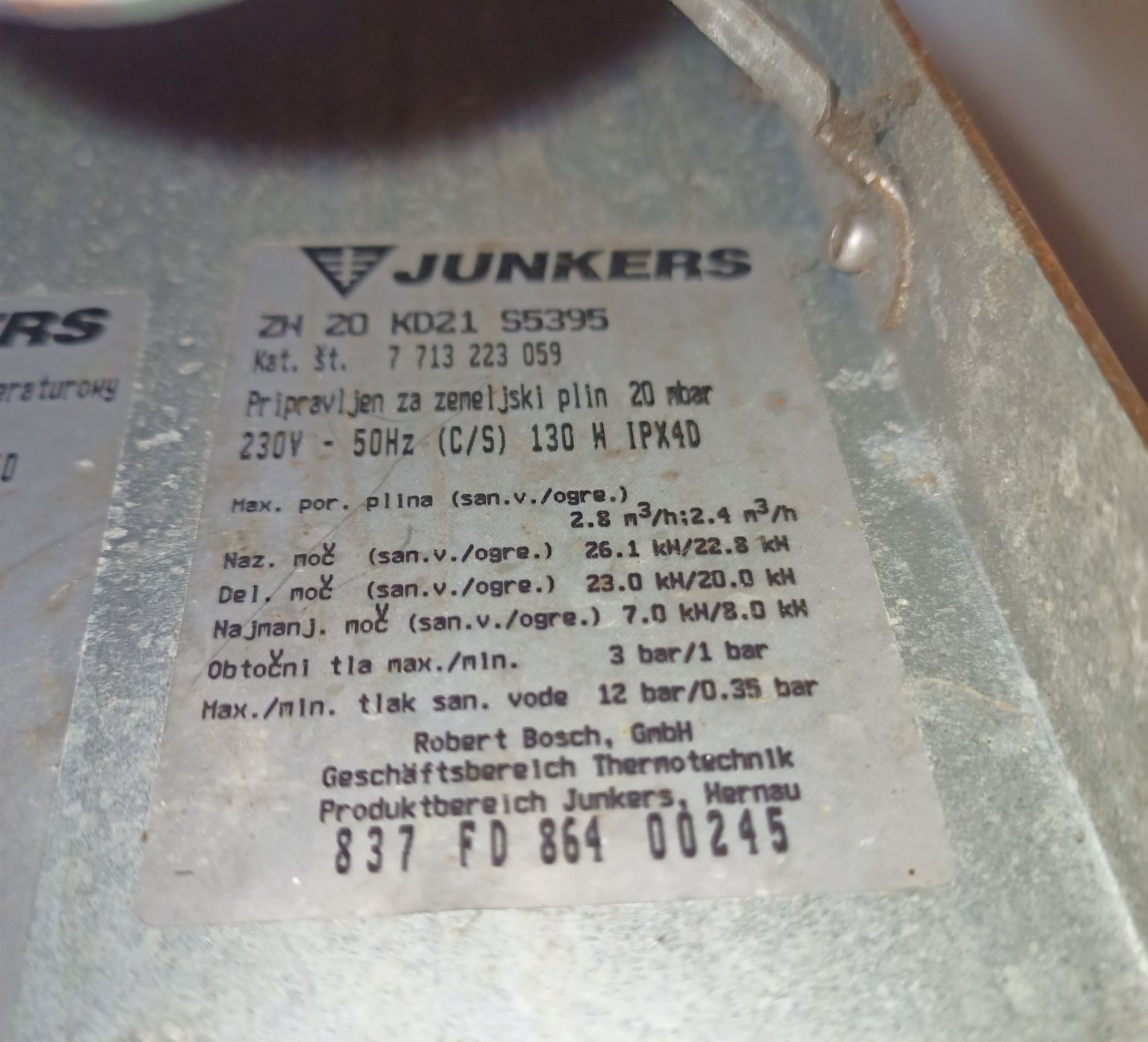 JUNKERS kocioł gazowy dwufunkcyjny niskotemperaturowy typu: ZW 20 KD21