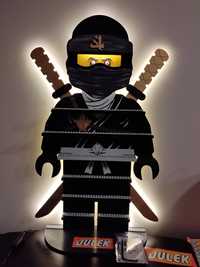 Półka lampka Ninja Cole na Minifigurki lego z oświetleniem LED