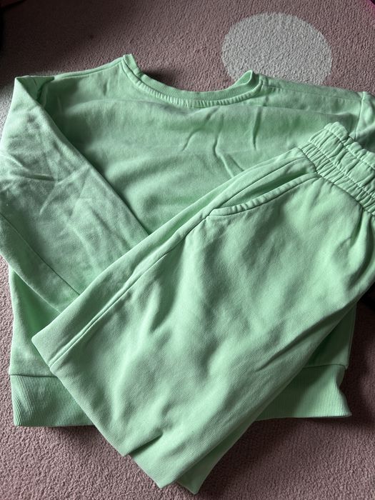 Komplet dresów 146/152 pepco