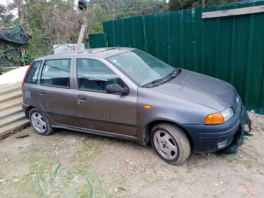 Vendo Fiat Punto para peças.