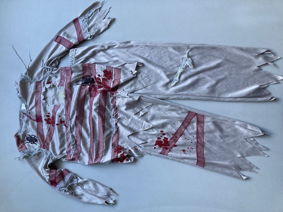 Strój karnawałowy pzebranie halloween zombie mumia zjawa 110/122 cm
