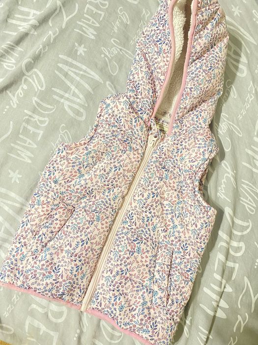 Безрукавка жилетка