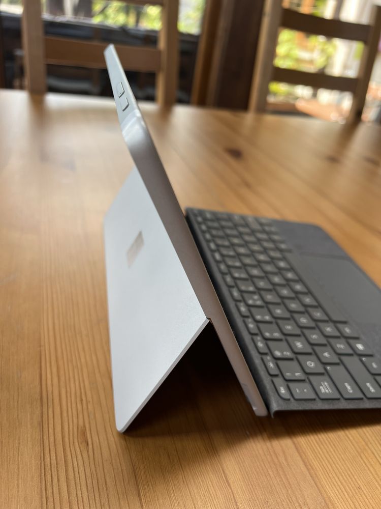 Microsoft surface Go 2, 128GB, 8 RAM, Win11