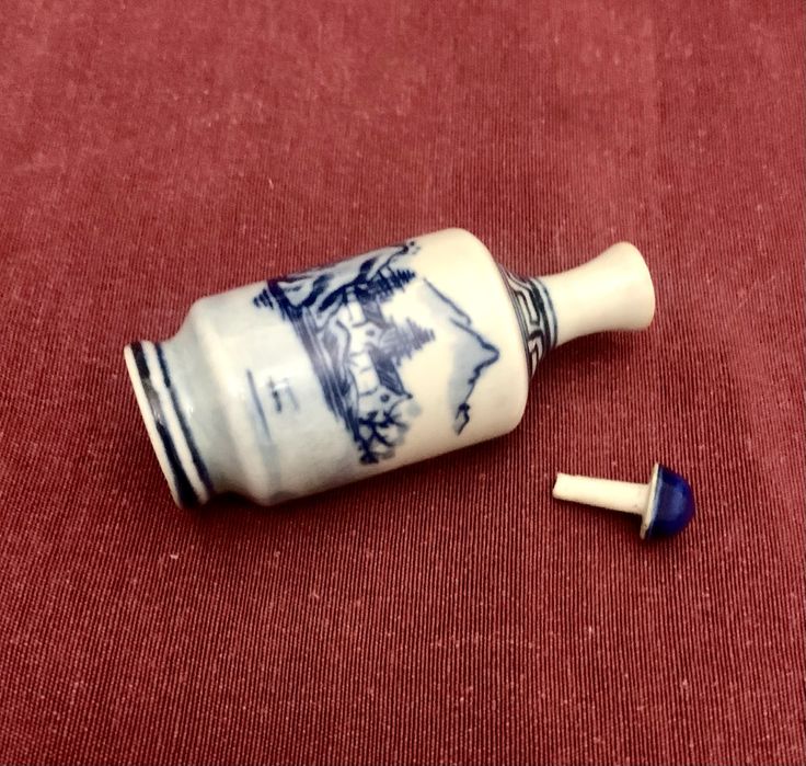 Snuff bottles/frascos de rape em porcelana