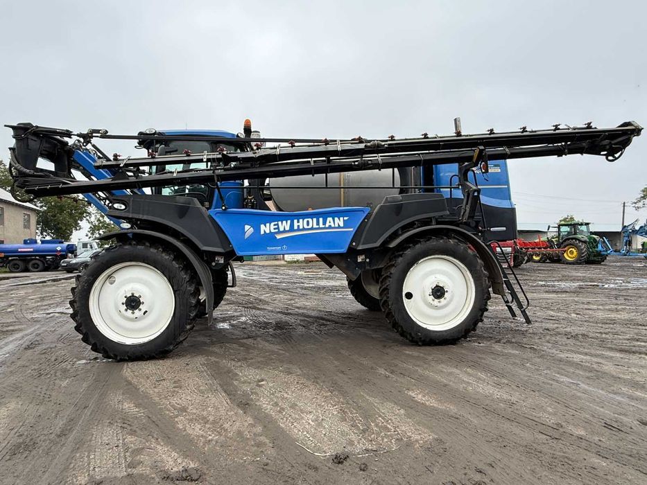 Самохідний обприскувач New Holland SP.275F, 2015