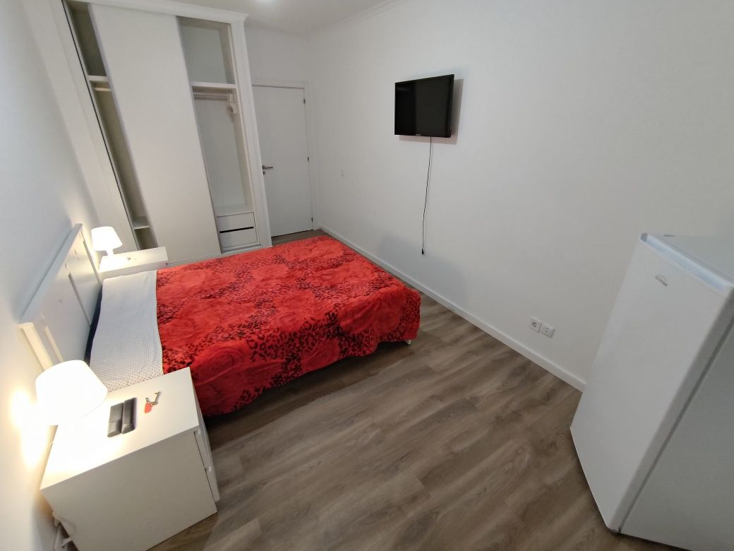 Quarto de Casal ou Individual ( Ler a descrição )