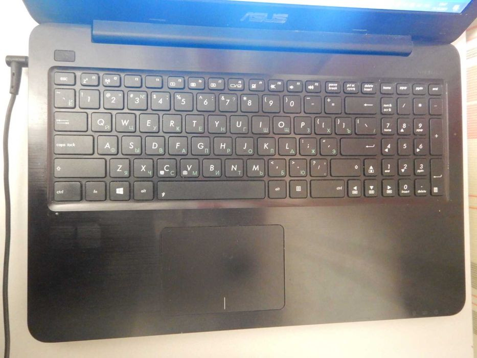 Ноутбук ASUS X556UQ