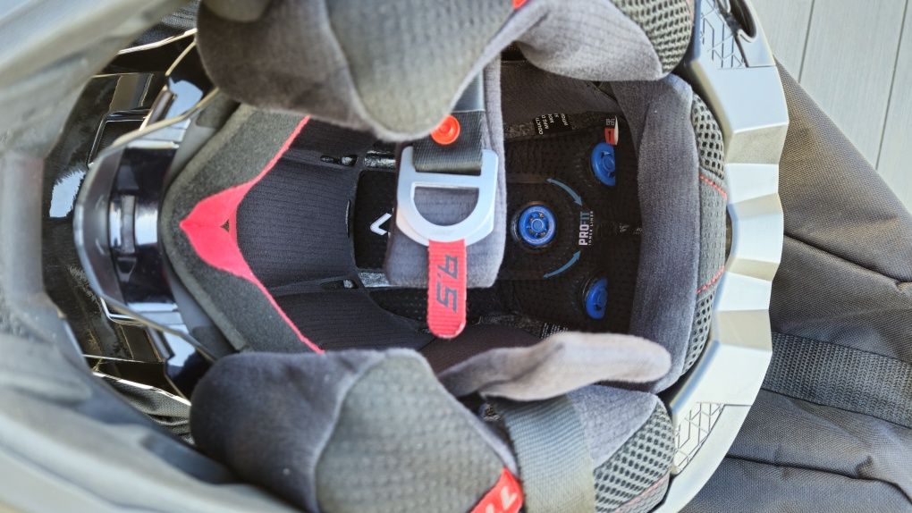Capacete leatt 9.5 carbono