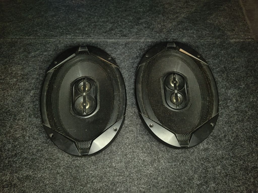 2 colunas JBL GT7-96
