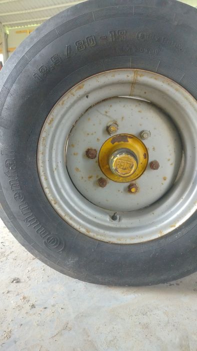 Oś do przyczepy/przyczepki