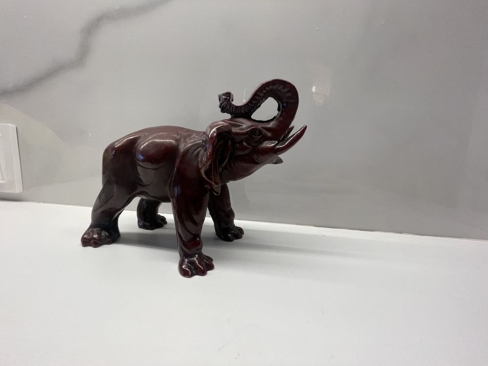 Słoń - figurka