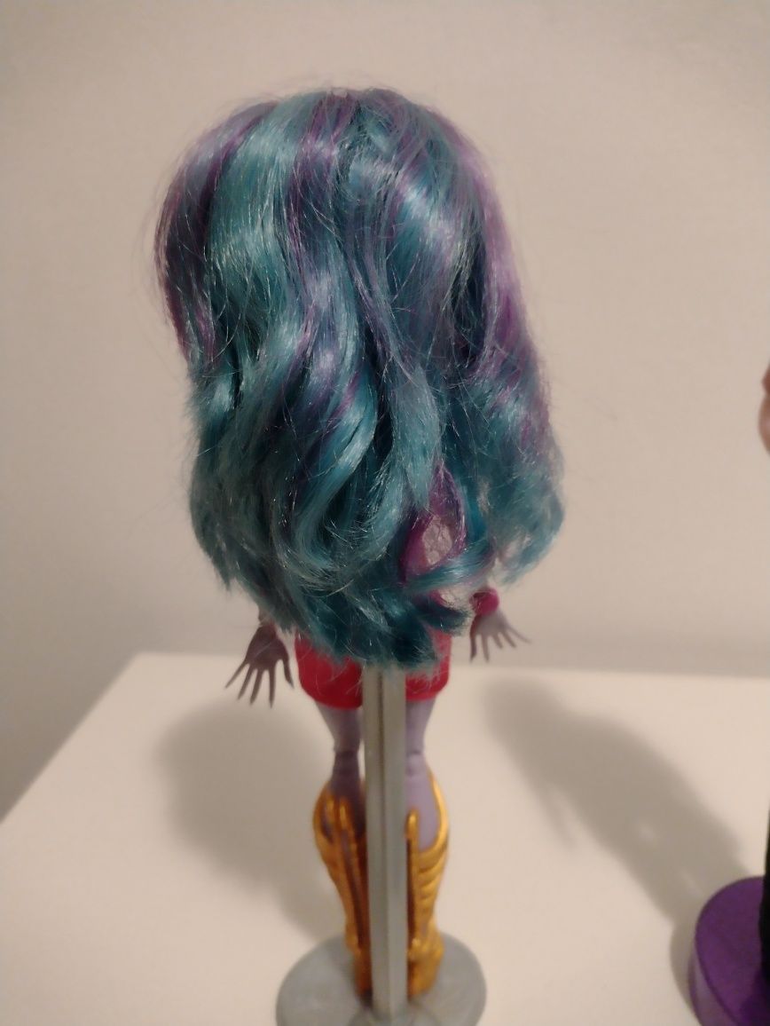 Monster high fashion  djinni whisp grant