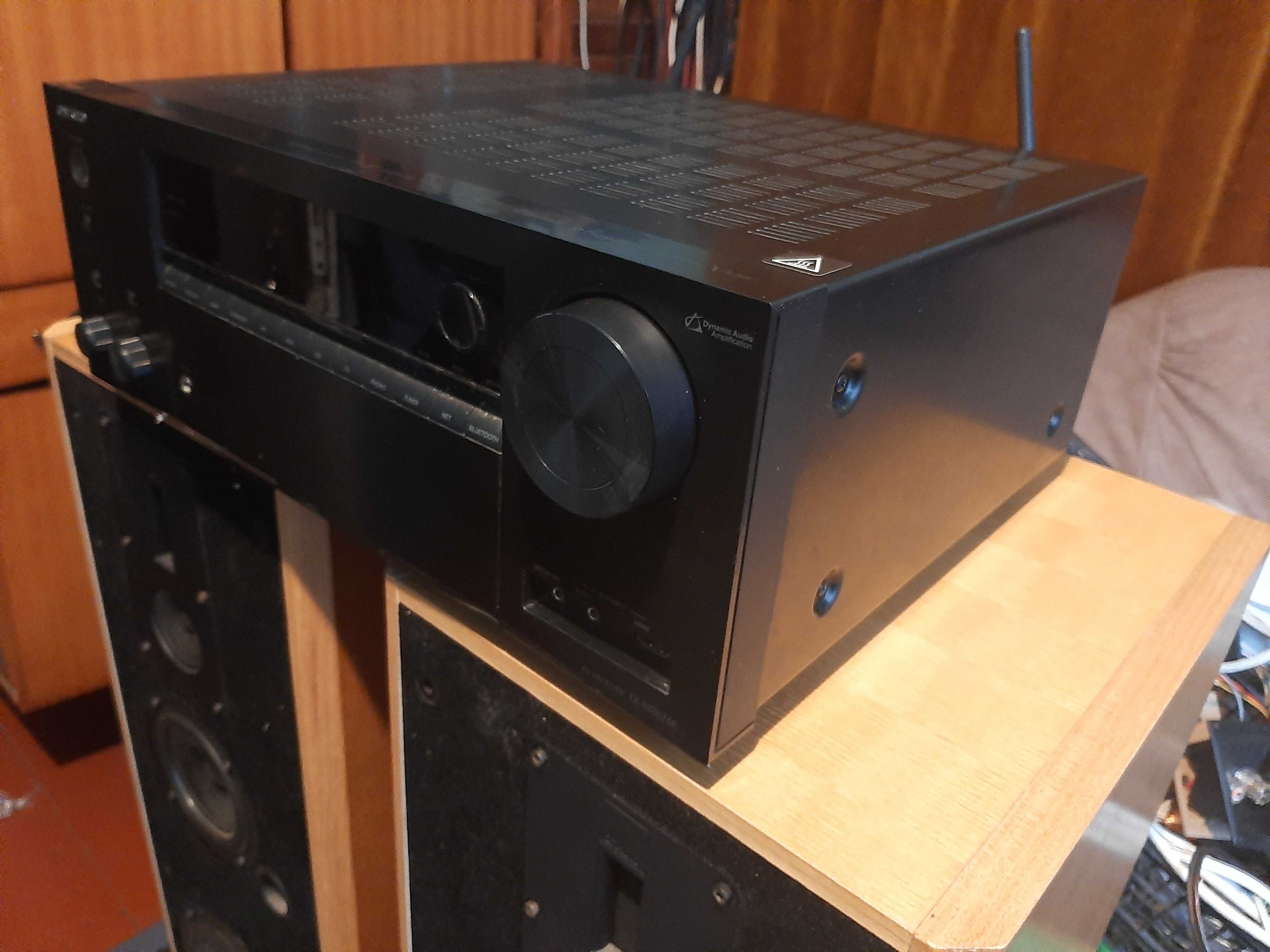 Amplituner onkyo Tx NR 676E