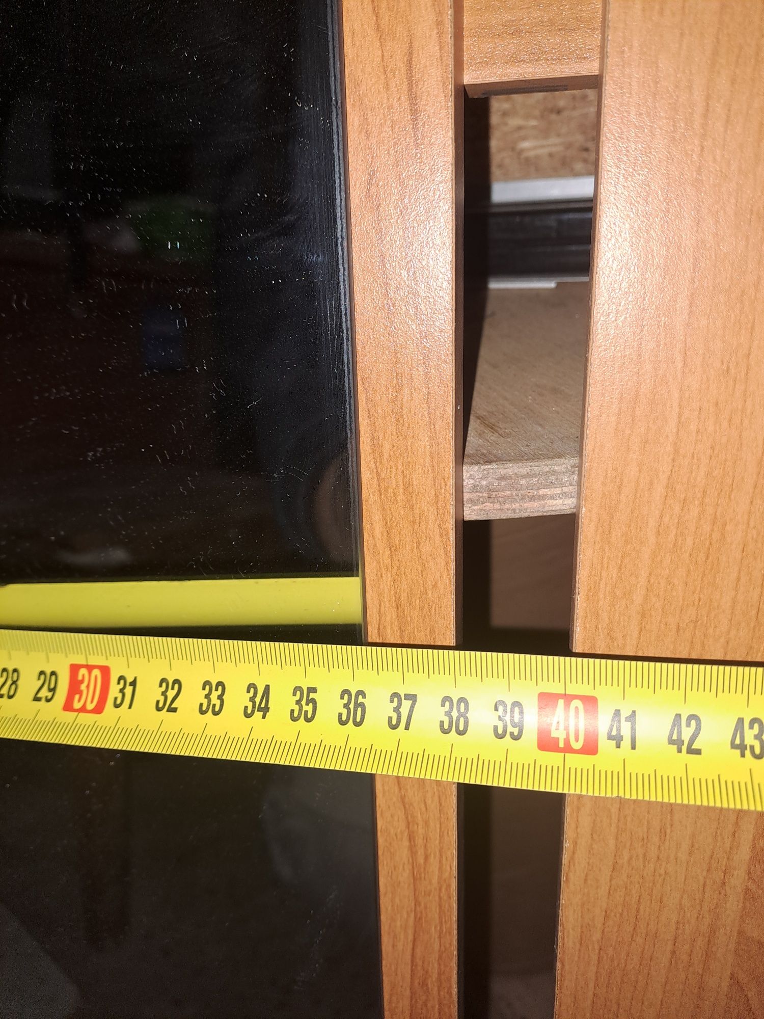 Вешалка в прихожую для дома