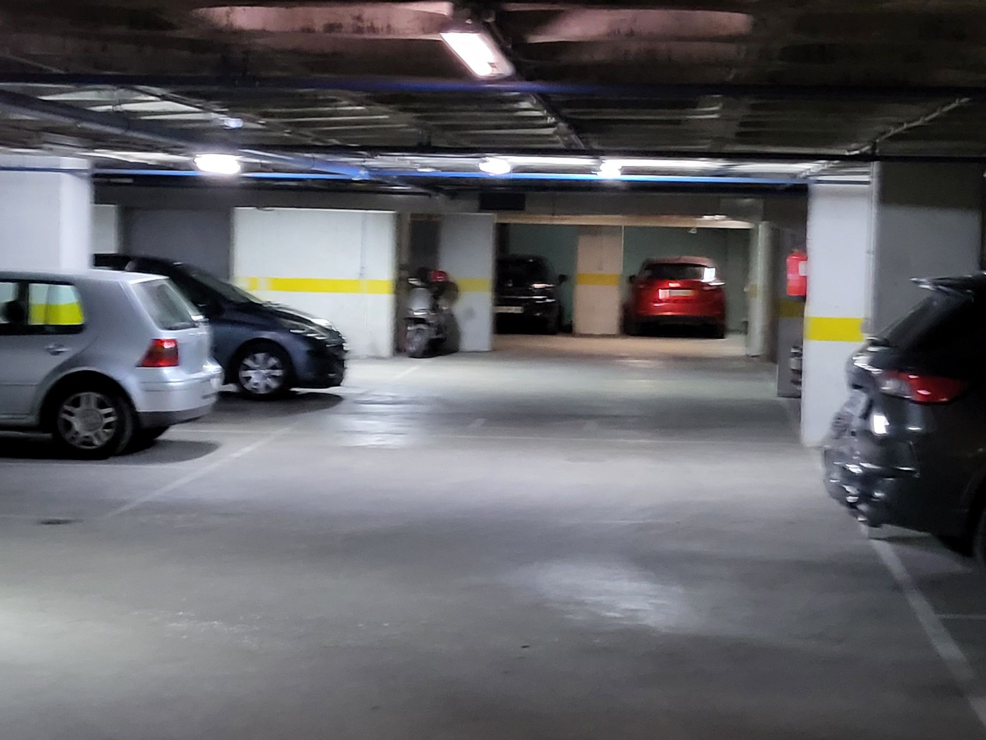 Parqueamento Estacionamento Benfica com Fatura