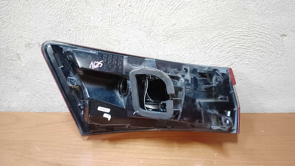 Skoda Superb III Kombi Lampa tył prawa