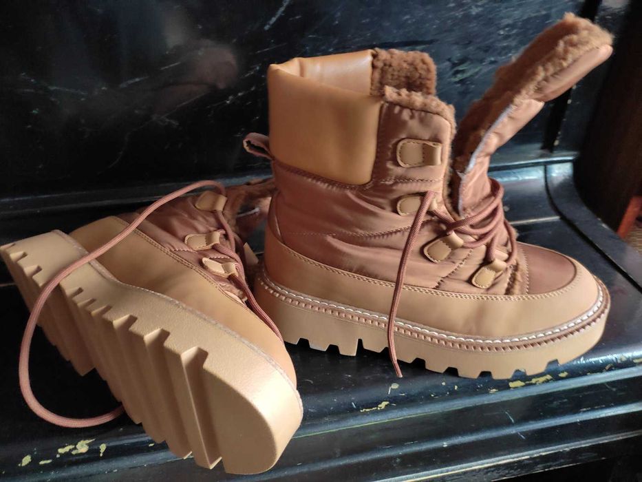 зимове взуття жіноче