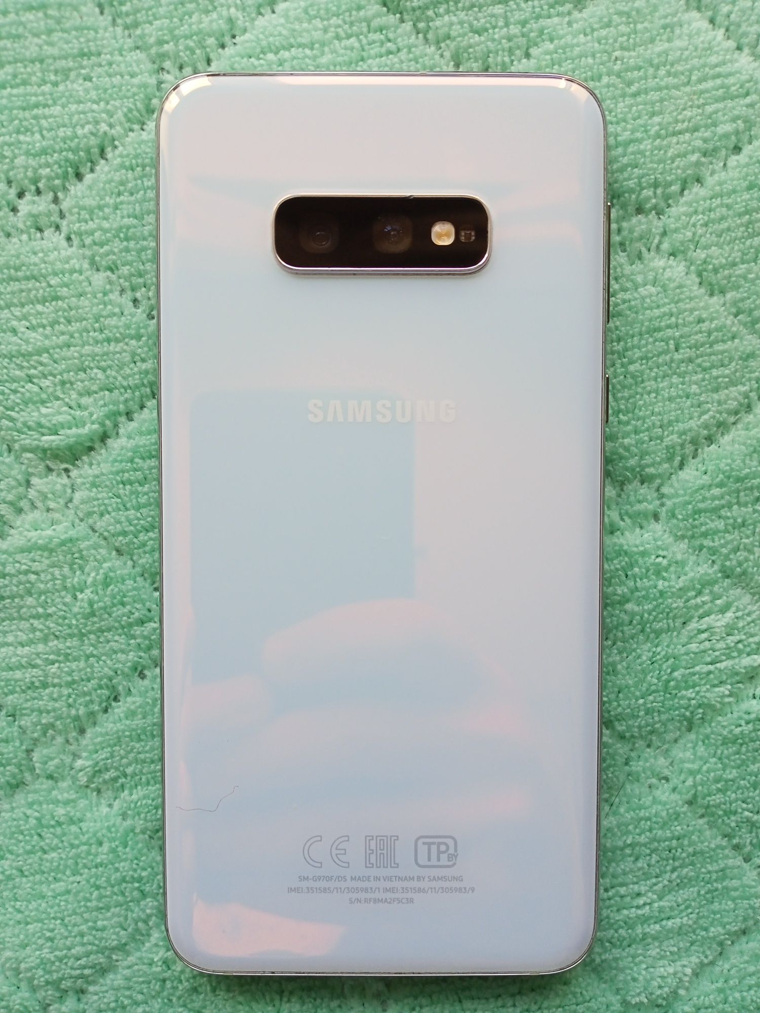 Samsung S10E Dual Sim 6/128 офіційний+чохол-павербанк