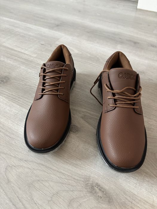 Sapatos de Golfe - Tamanho 40