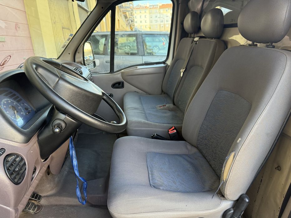 Renault master ( impecavel)