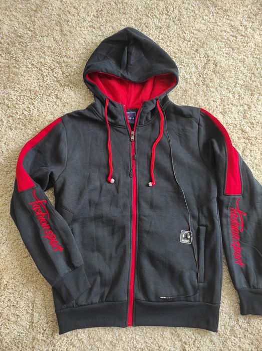 Кофта спортивна з навушниками