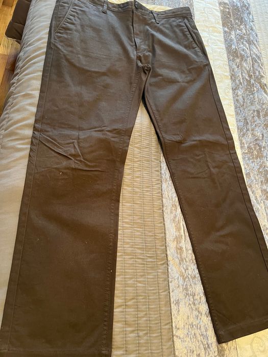 Calça em sarja de homem, castanhas, tamanho 42 da Zara