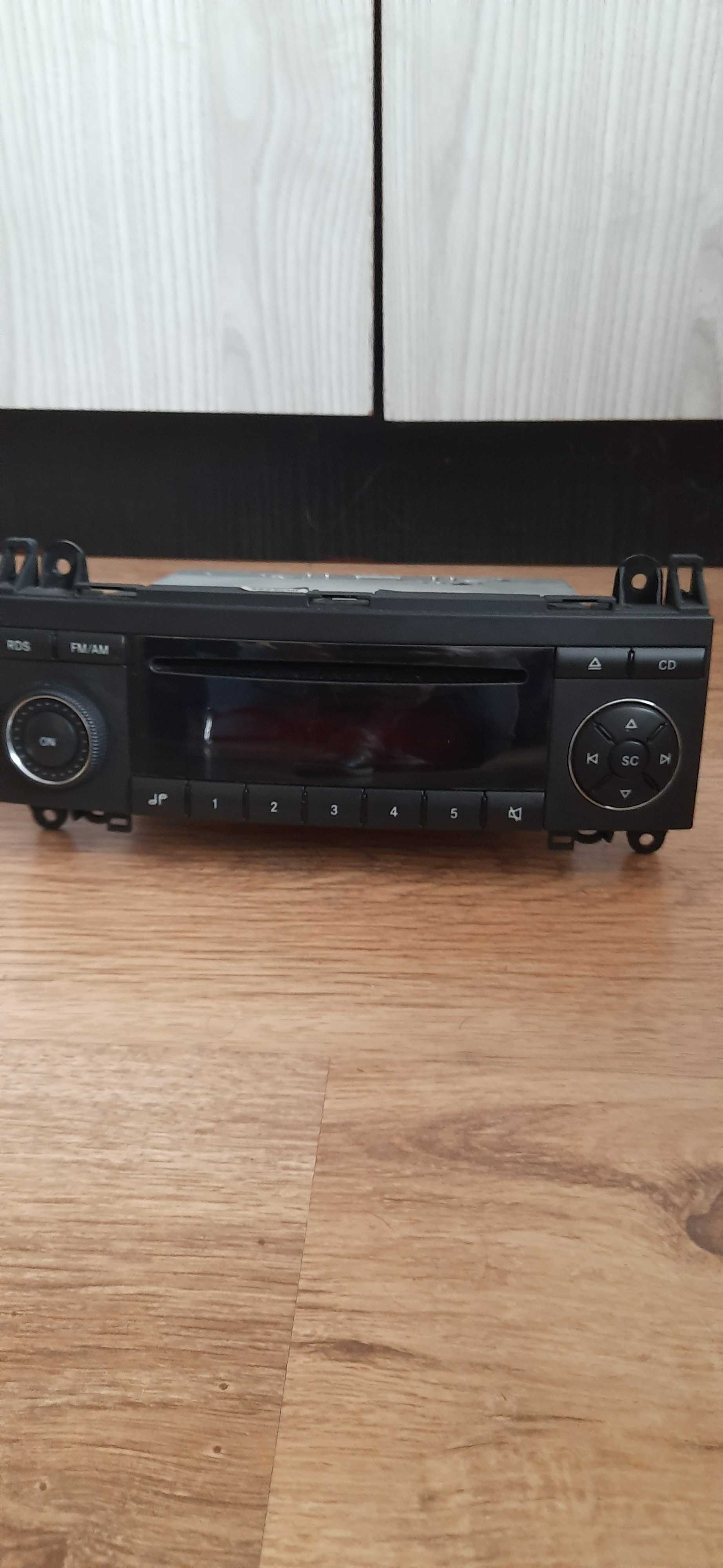 Radio Mercedes B-KLASA W245, plastik panel klimatyzacji, kratka nawiew