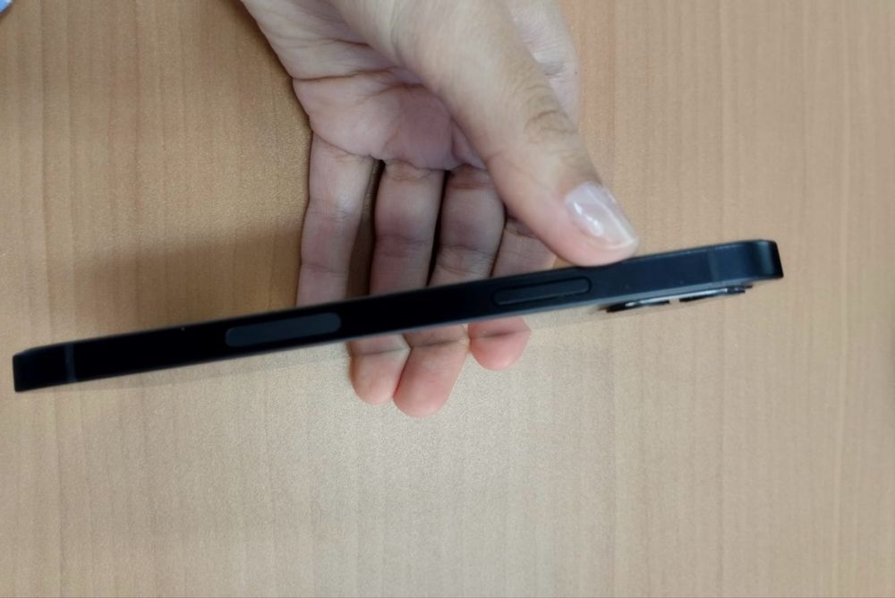 Iphone 12 preto usado