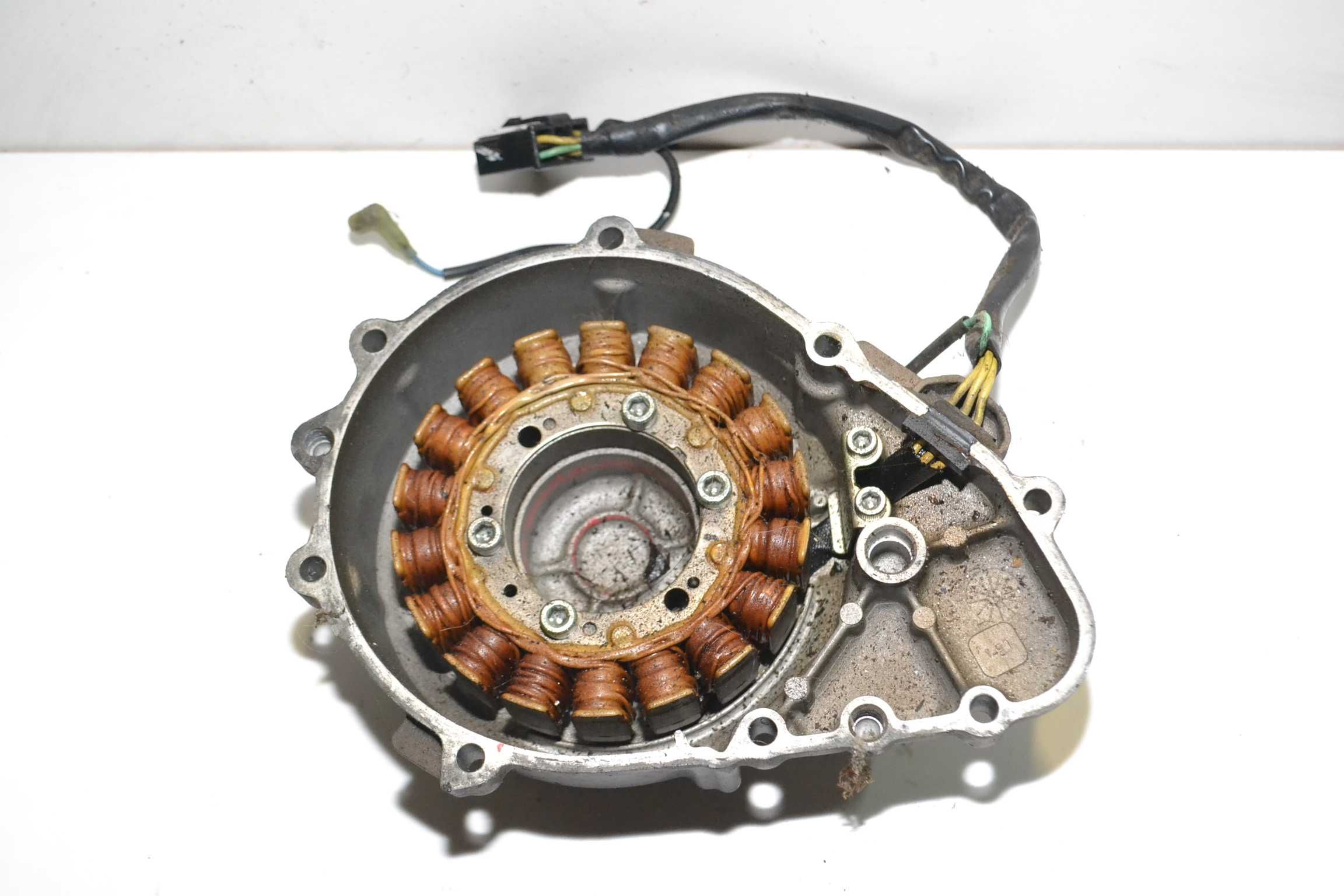 Kawasaki zx9r zx 9 r zxr dekiel lewy alternatora uzwojenie alternator