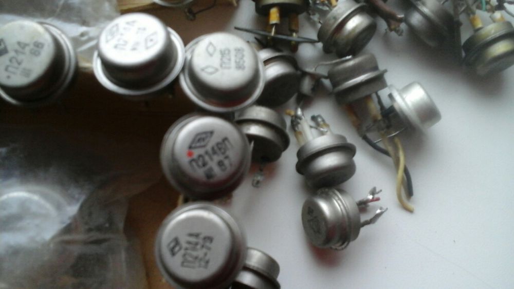 Транзистори 2т903 ; КП926А-опитний,кт805а; П-702, 1Т813А,  П-213-17.