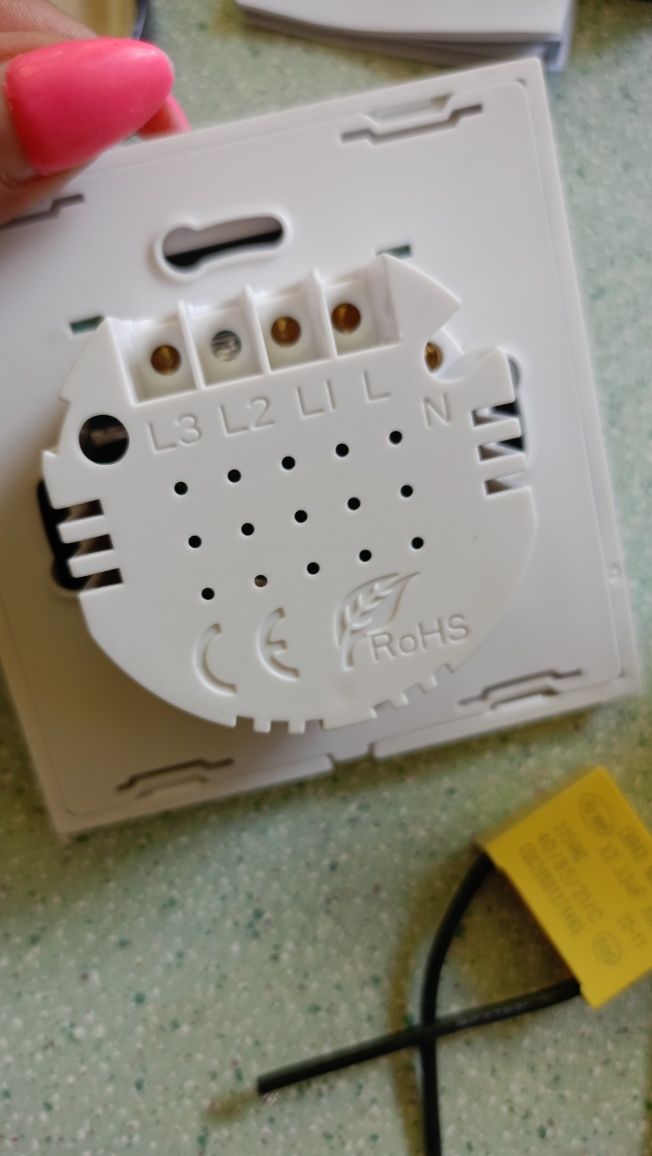 Włącznik Wyłącznik światła Wifi 2sztulki nowe