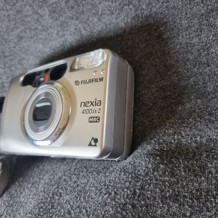 Aparat analogowy Fujifilm Nexia 4100ix Z – bardzo ładny stan