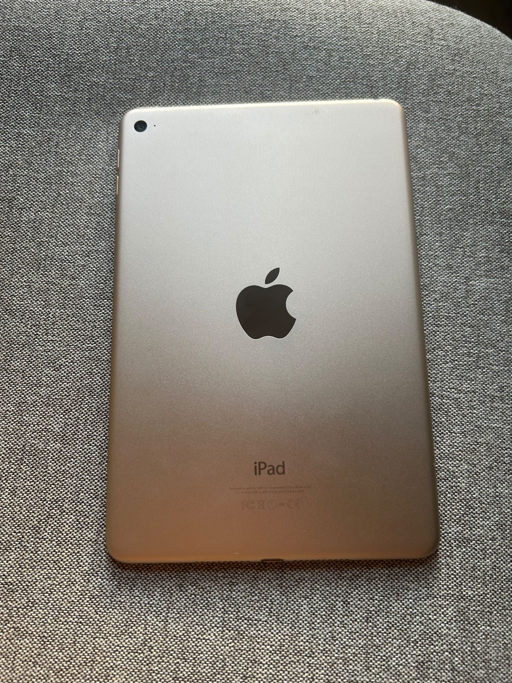 iPad mini 4, 128 GB, gold