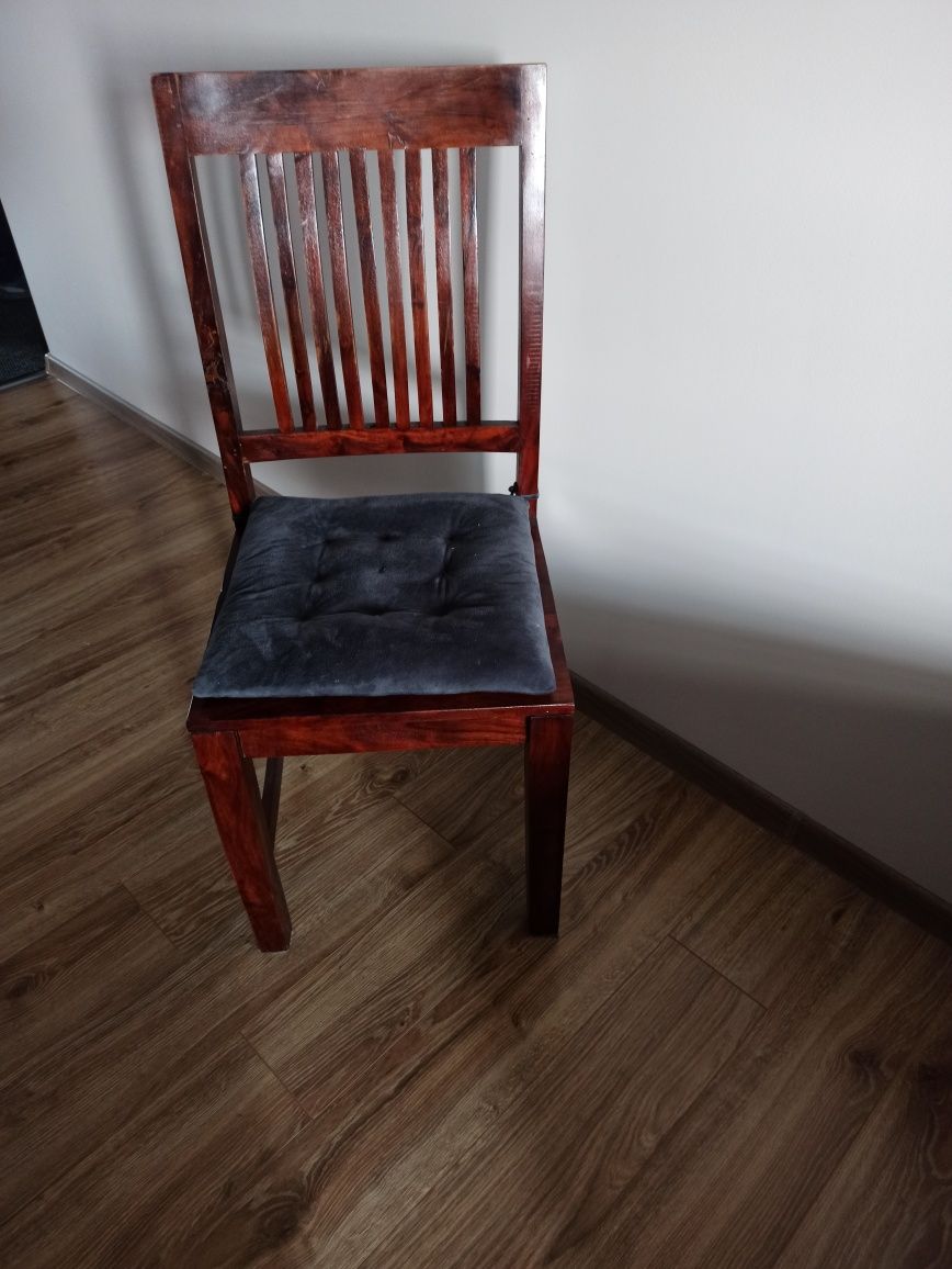 Stół drewniany + 4 krzesła + ława + szafka rtv
