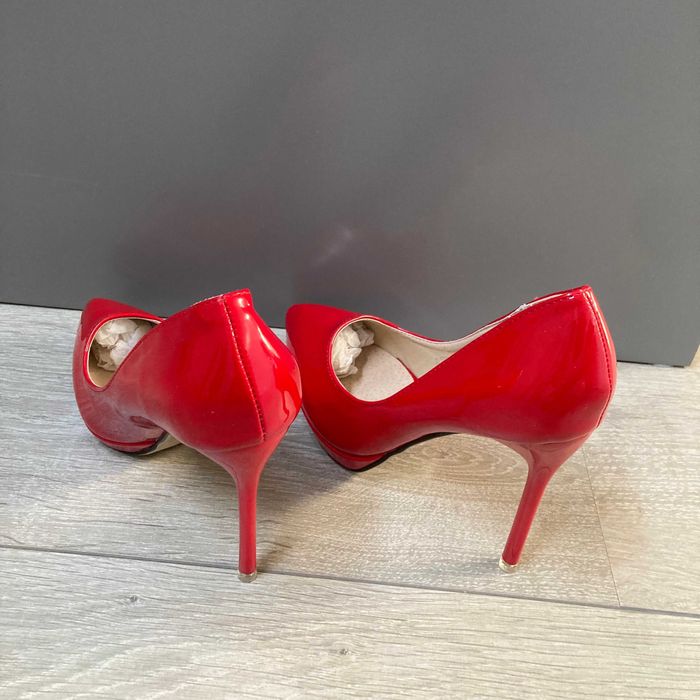 Szpilki czółenka lakierowane czerwone