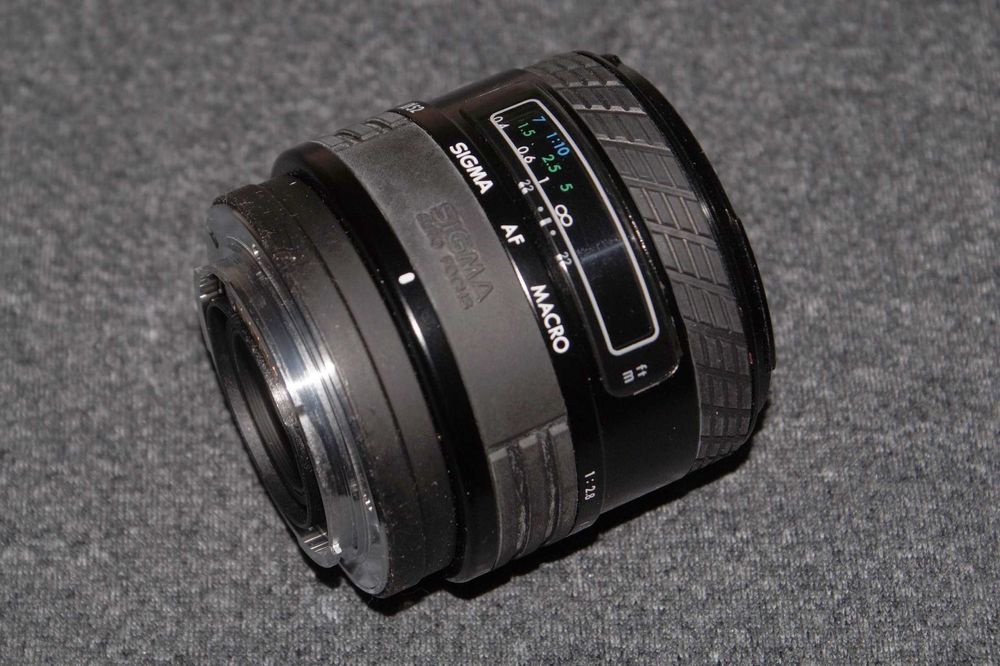 Sigma AF 24+50mm f/2.8 macro + bonus 75-300 (for Sony)