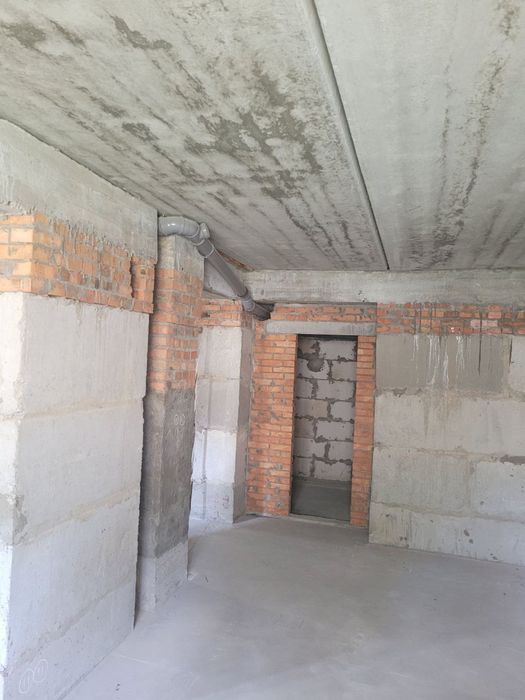 Продаж приміщення в Парковій Оселі