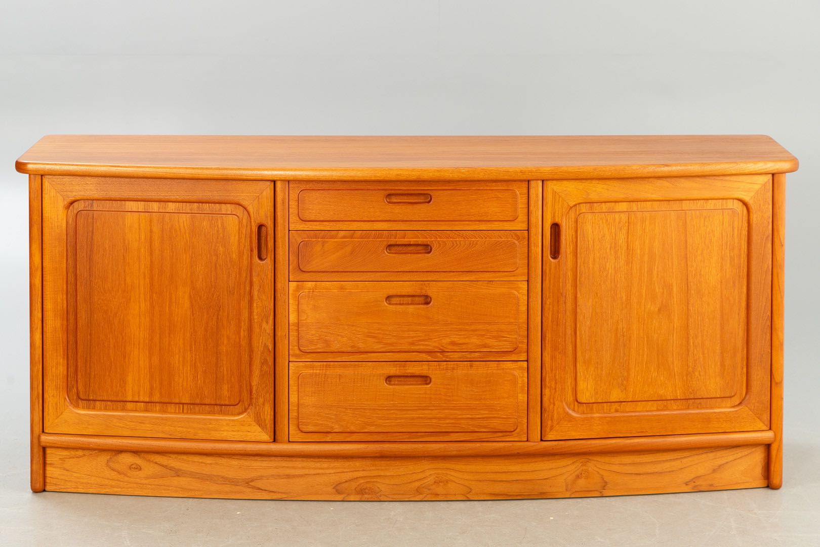 Sideboard | komoda | szafka | kredens tekowy Dyrlund Dania XX wiek