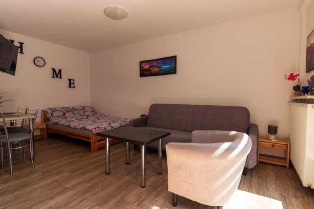 Apartamenty Nad Jeziorem Nocleg Płock Soczewka Panieńskie Kawalerskie