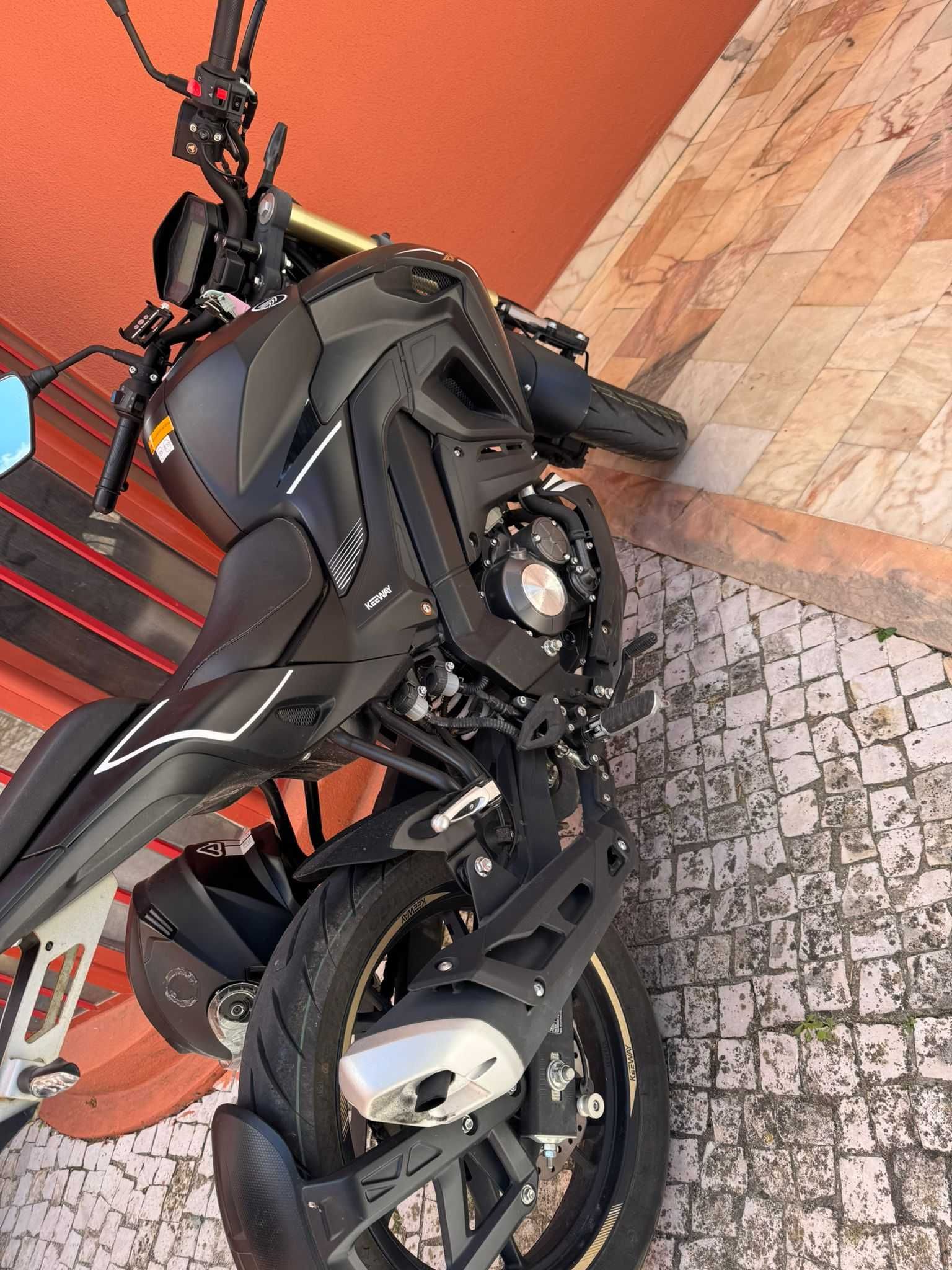 Moto Keeway RKF 125 - Como nova