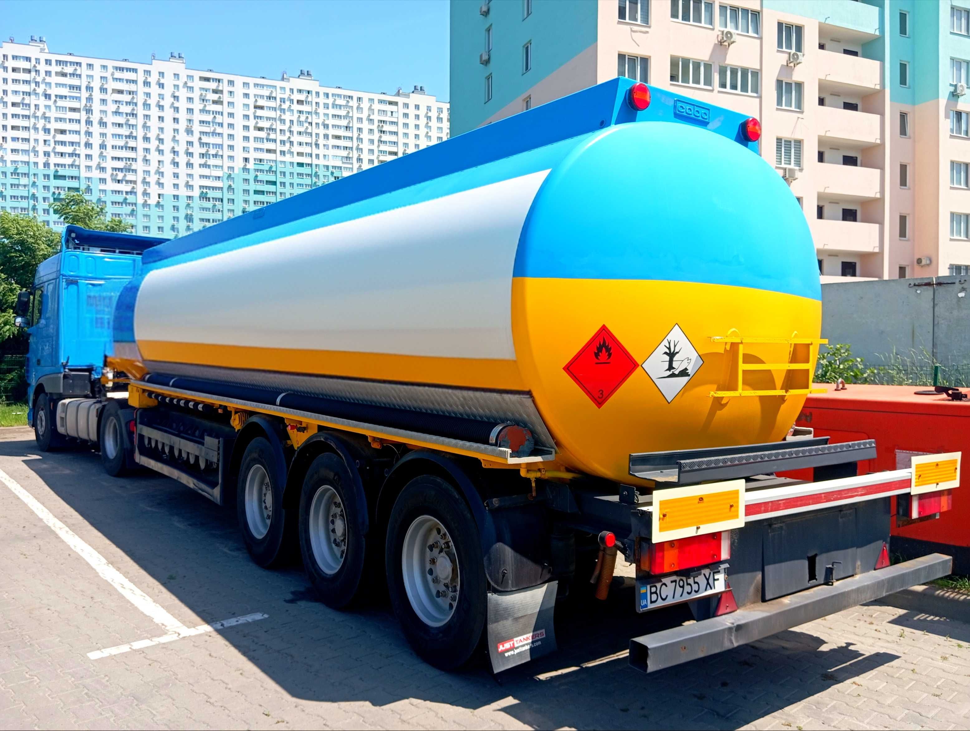 Паливо цистерна напівпричіп cobo Sao-40rn 2006р.